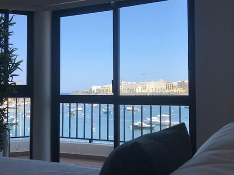 Bed, View (from property/room), Balcony/Terrace, Bedroom, Sea view