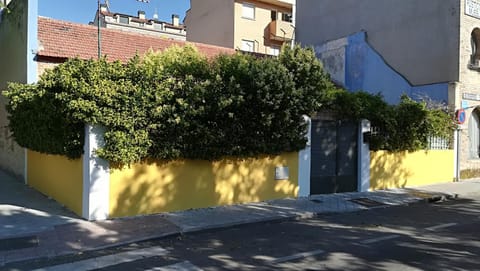 Property building, Facade/entrance