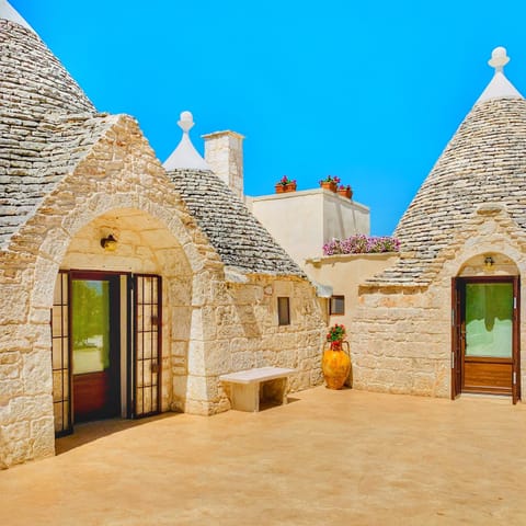 Patio, Facade/entrance
