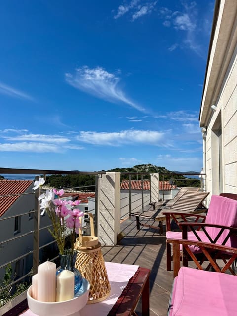 villa White Apartment in Šibenik-Knin County, Croatia