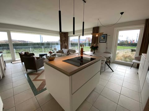 Kitchen or kitchenette, Living room, Dining area, Garden view, Landmark view, Mountain view