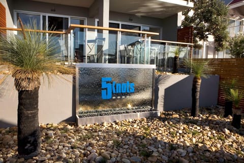 Facade/entrance, Property logo or sign