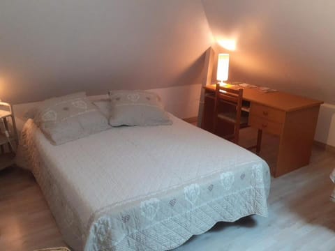 54 AV ROGERS MARTIN DU GARD Vacation rental in Normandy