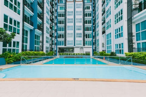 Property building, Swimming pool