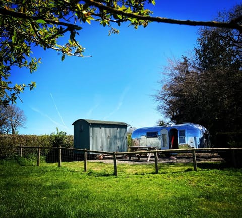 Ludlow Vintage Airstream Farm Stay in Malvern Hills District