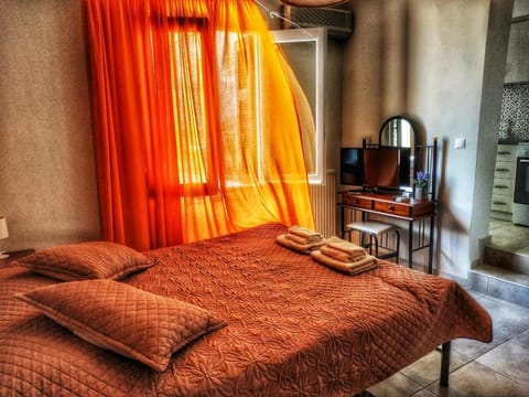 Bed, Photo of the whole room, Decorative detail, Bedroom