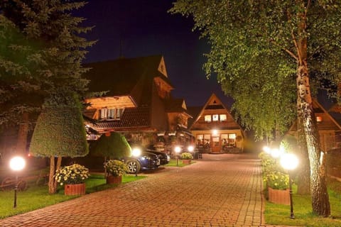 Facade/entrance, Garden, Balcony/Terrace