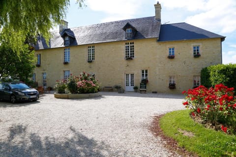 Property building, Day, Garden, Garden view