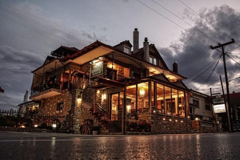 Facade/entrance, Floor plan