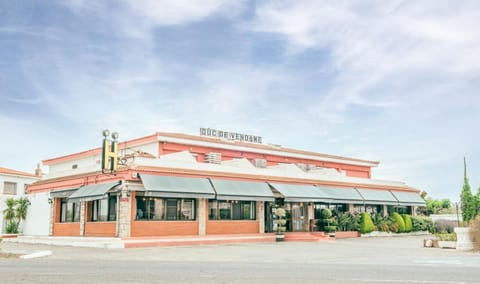 Property building, Location