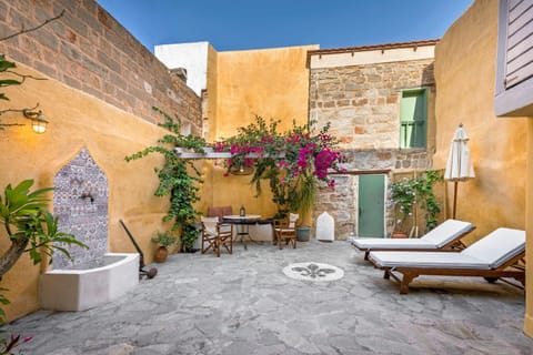 Patio, Balcony/Terrace, Seating area