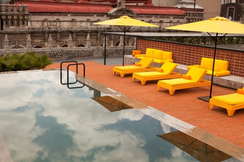 Swimming pool, Swimming pool