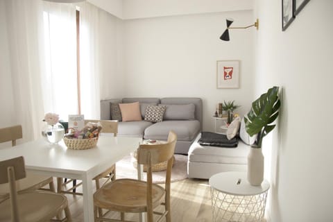 Coffee/tea facilities, Photo of the whole room, Seating area, Garden view