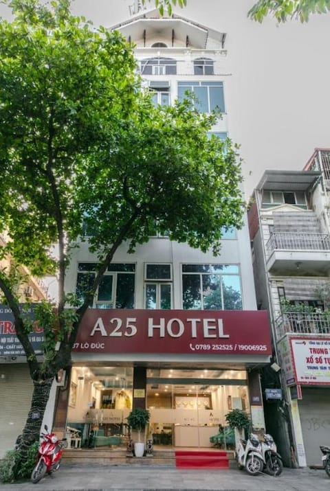 Property building, Street view, Location
