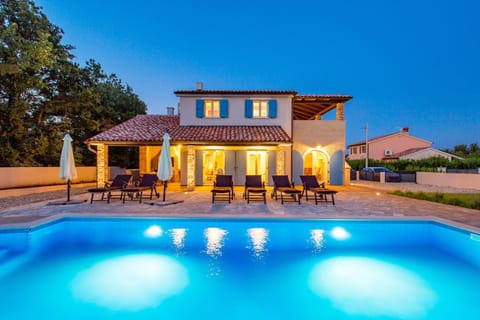 BBQ facilities, Garden, Balcony/Terrace, Swimming pool, Facility for disabled guests
