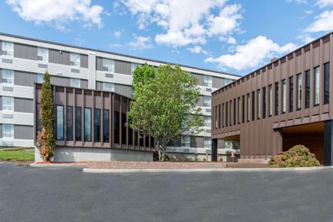 Property building, On site