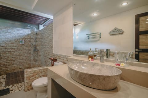 Frangipani Beach Hotel Bed and Breakfast in Buleleng