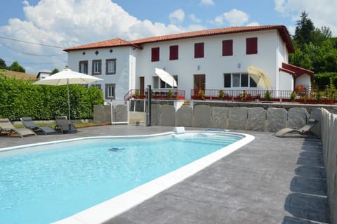Property building, Balcony/Terrace, Swimming pool