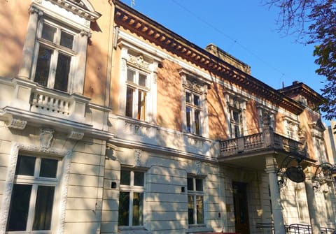 Property building, Facade/entrance