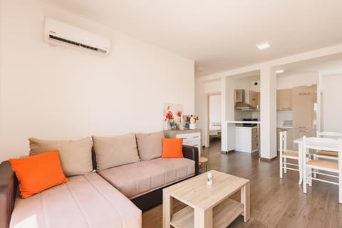 Apartment L'ideal Bed and Breakfast in Ulcinj