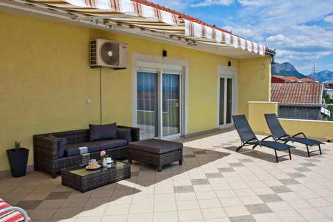 Day, Summer, Balcony/Terrace, Seating area, On site, Garden view, Sea view