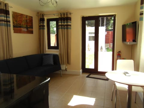 Day, Living room