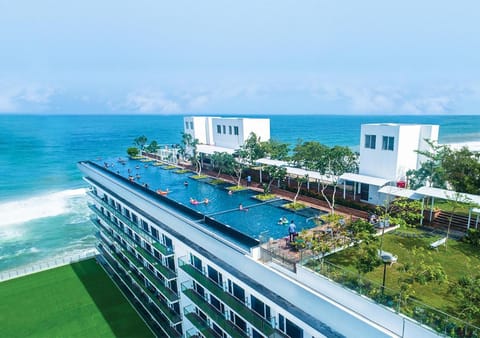 Garden, Swimming pool
