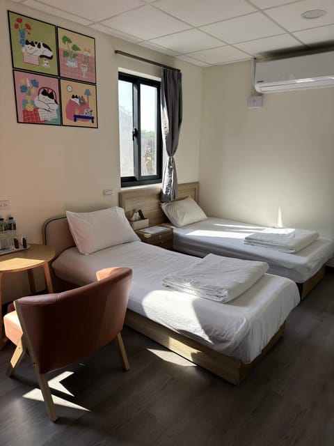Bed, On site