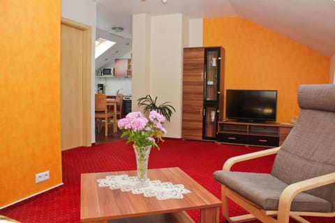 Living room, Photo of the whole room, Seating area
