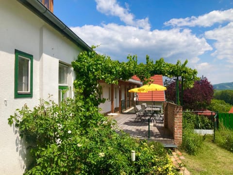 Property building, Garden, View (from property/room), Balcony/Terrace, Garden view, Garden view, Inner courtyard view