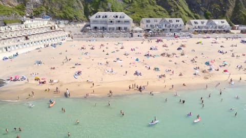 Bird's eye view, Beach, Sea view, Location