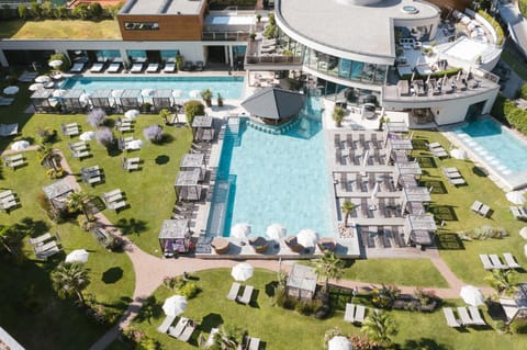 Garden, Swimming pool