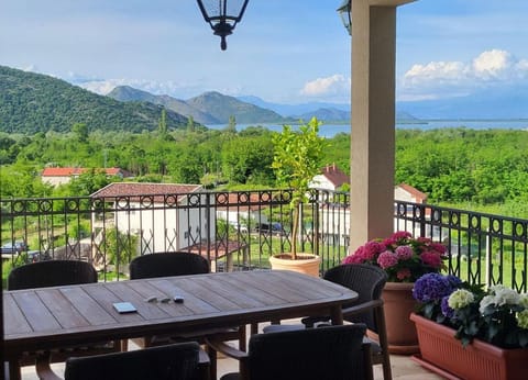 RUSTIC HOUSE LEKOVIĆ Country House in Podgorica Municipality, Montenegro