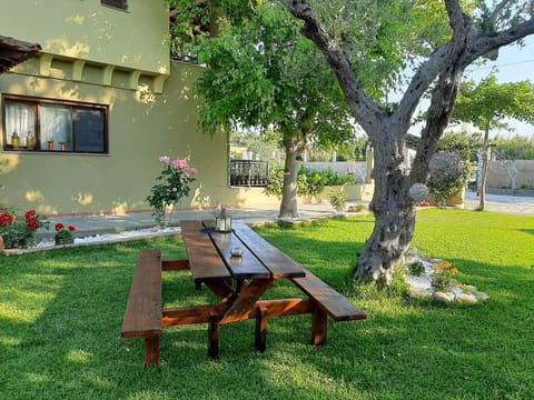 Vintage Home House in Nikiti