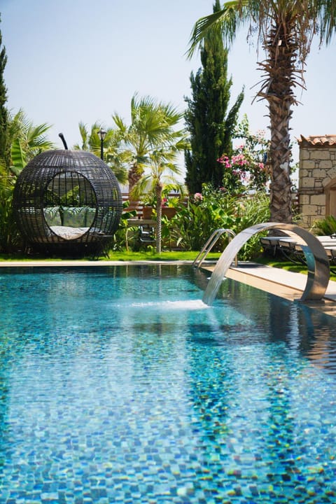 Garden, Swimming pool