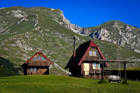 Property building, Natural landscape, View (from property/room), Mountain view, Mountain view