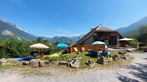 Property building, Garden, Garden view, Mountain view