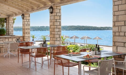 Restaurant/places to eat, Day, View (from property/room)