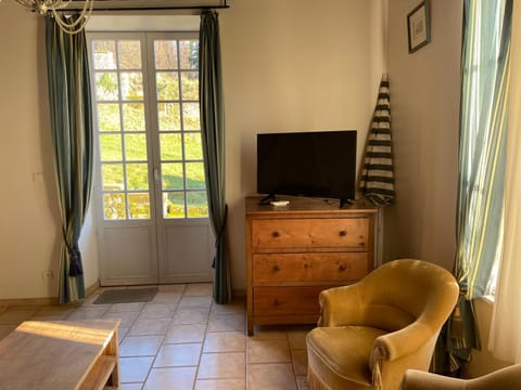 La Manufacture Royale de Bains House in Vosges