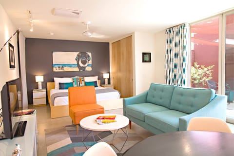 Patio, Photo of the whole room