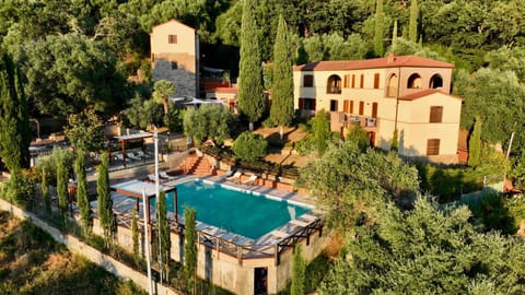 Natural landscape, Bird's eye view, Garden, View (from property/room), Garden view, Mountain view, Pool view, Swimming pool, Sunset, Inner courtyard view, sunbed