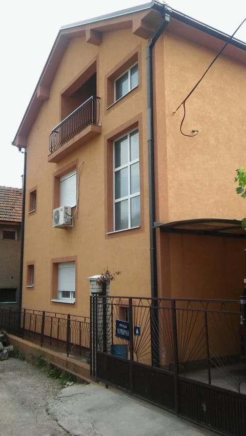 Property building, Facade/entrance