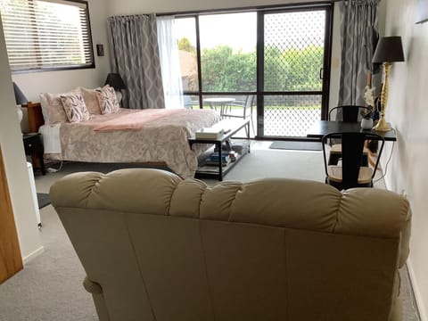 Photo of the whole room, Seating area, Bedroom
