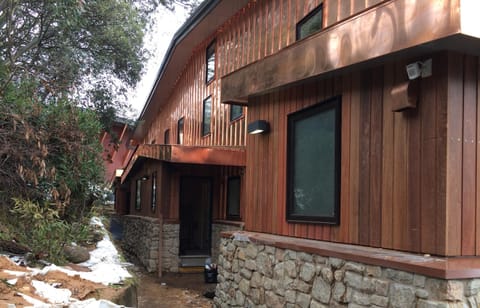 Facade/entrance, Mountain view