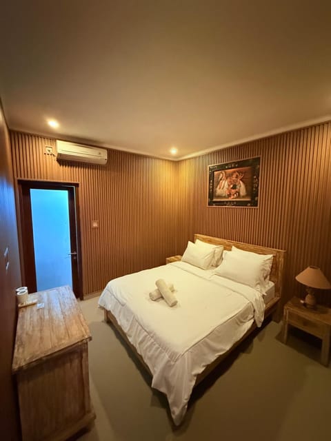 Dicky Guest House Batu Bolong Bed and Breakfast in North Kuta