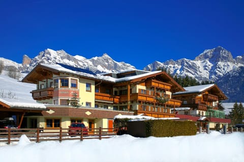 Pension & Appartements Anny Bed and Breakfast in Maria Alm