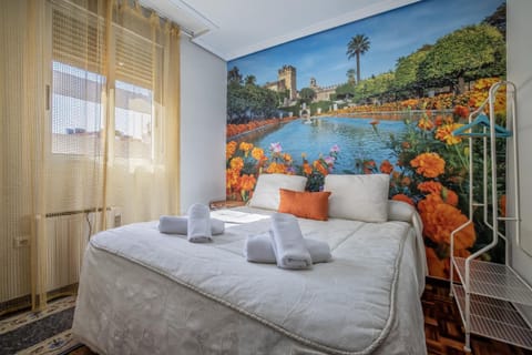 Bed, Bedroom, towels