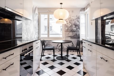 dishwasher, minibar, pet friendly, stove, kitchen