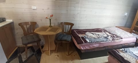 Seating area, Dining area, Bedroom