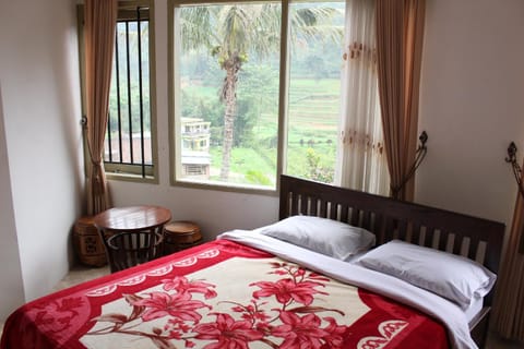 Neighbourhood, Natural landscape, Bedroom, Garden view, Mountain view, Inner courtyard view